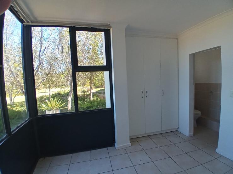 3 Bedroom Property for Sale in Somerset West Mall Triangle Western Cape